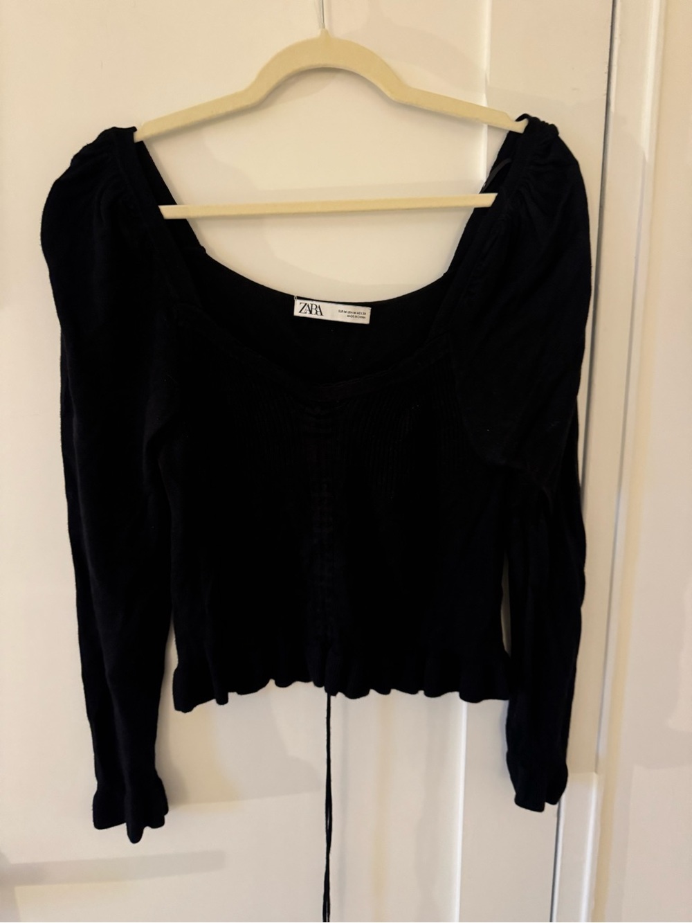 Zara Black Long Sleeve Scoop-Neck Top with Ruched Shoulders